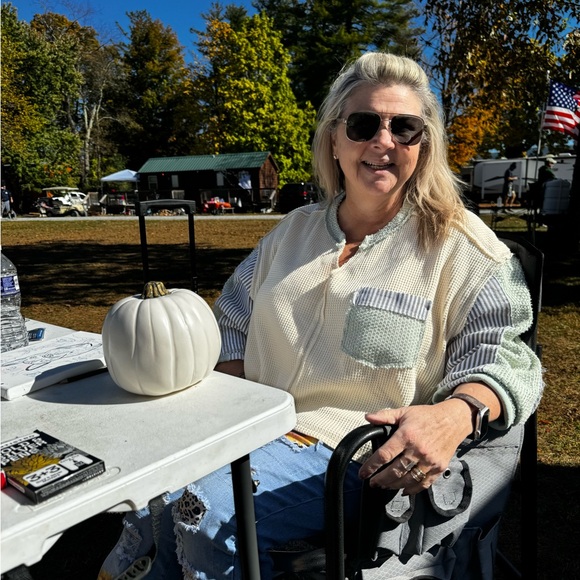 Meet your Posher, Krista - Picture 2 of 2